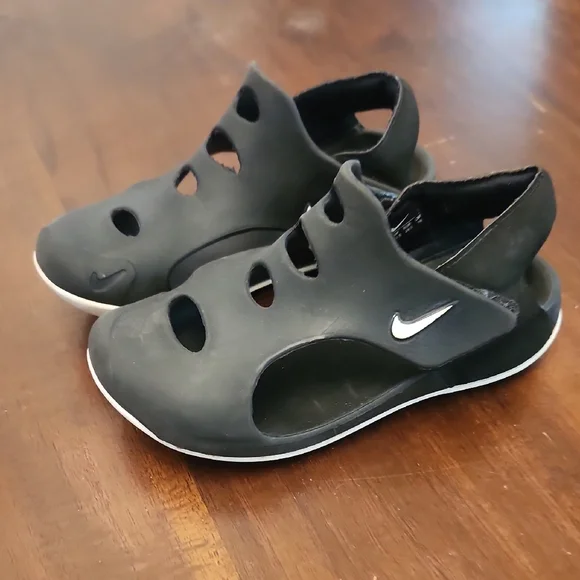 Nike Black Sandals Slip-On Comfort - Picture 1 of 3